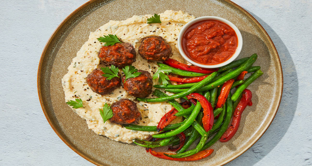 Meatballs Pomodoro with Cheesy Polenta, Green Beans & Peppers