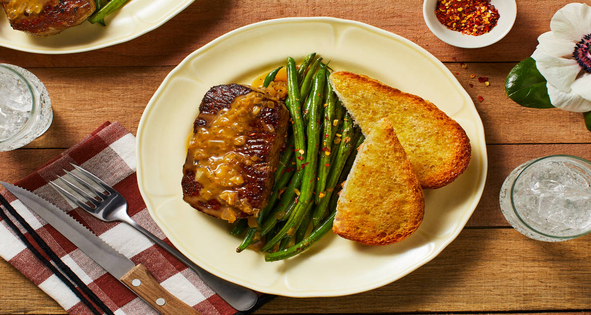 Steak with Shallot Pan Sauce with Garlic Bread and Spicy Sauteed Green Beans