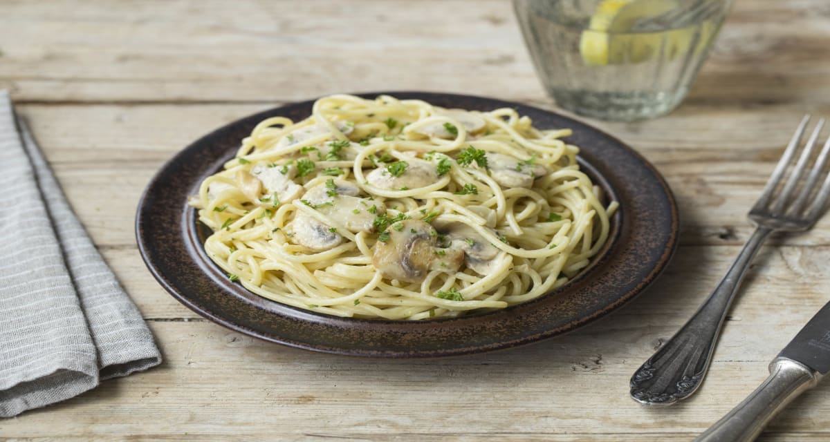 Cremige Champignon-Spaghetti Rezept | HelloFresh
