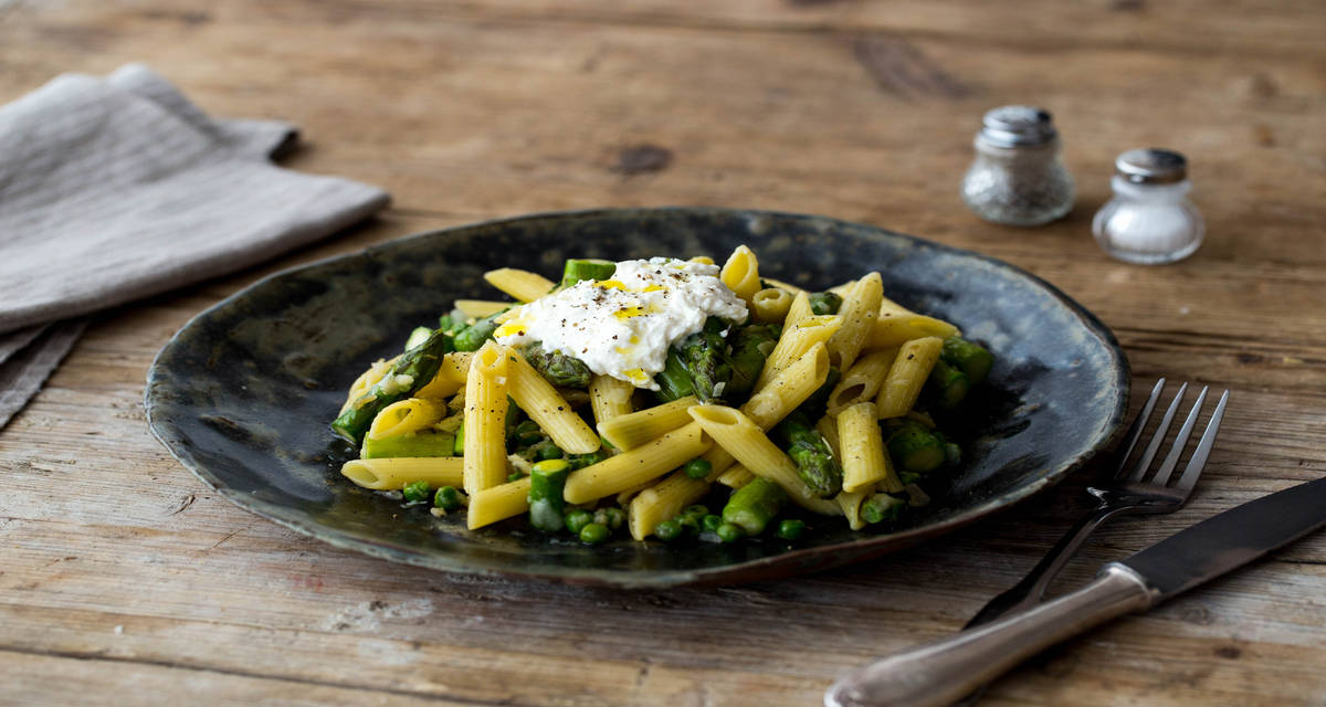 Spring Asparagus, Pea & Mint Penne Recipe HelloFresh