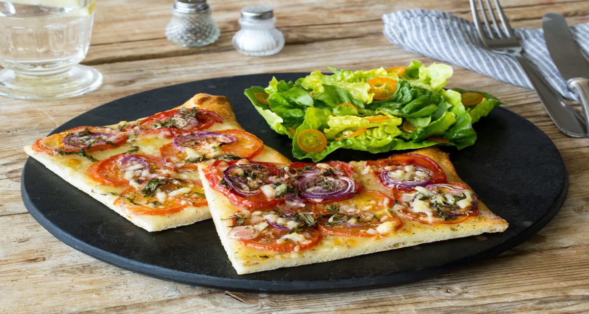 Pizza Tricolore Rezept | HelloFresh