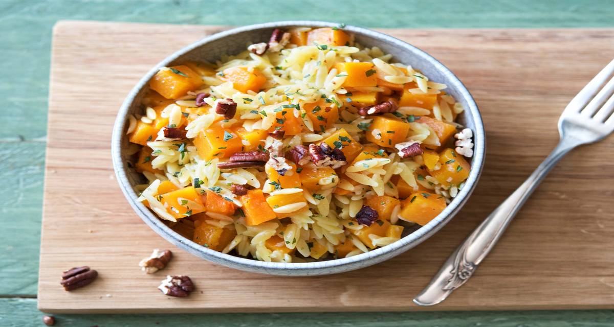 Orzo au potiron, estragon frais et noix de pécan Un classique de la cuisine italienne : l’orzo au potiron doux