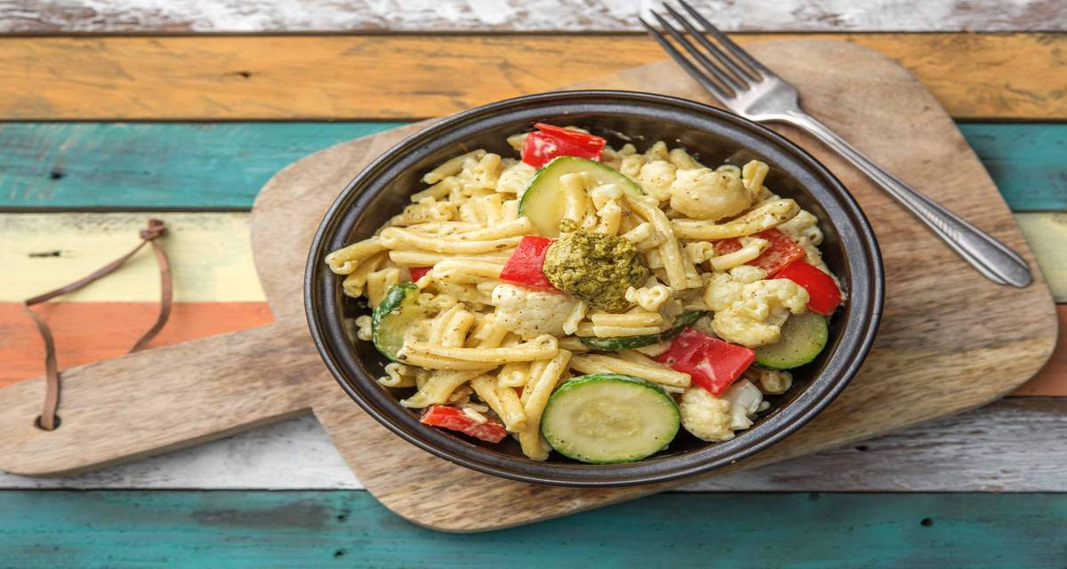 Pâtes crémeuses aux légumes et sauce aux fines herbes Très facile à préparer