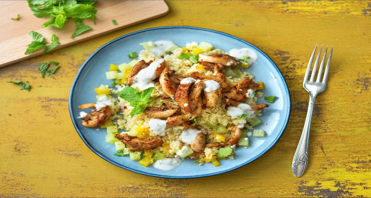 Couscous au gyros de poulet, chou-rave et yaourt à la menthe Issus de la cuisine méditerranéenne