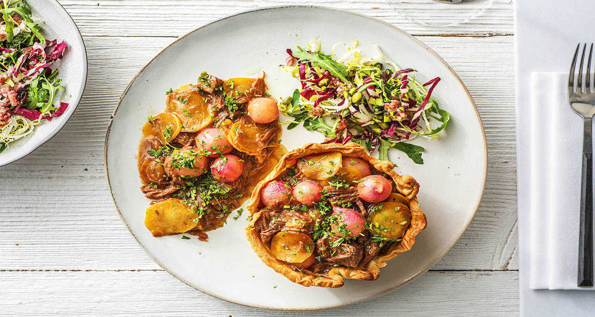Mijoté de veau en croûte Avec une salade verte bien fraîche