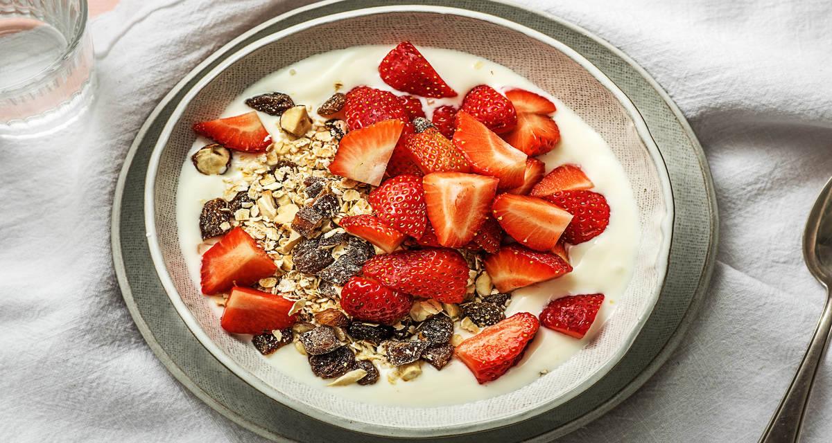 Yaourt entier aux fraises Au muesli