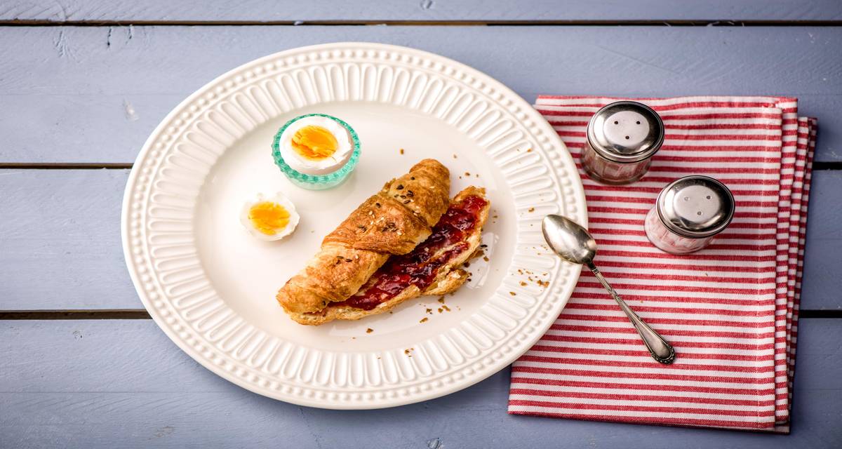 Croissant Accompagné d'un œuf dur