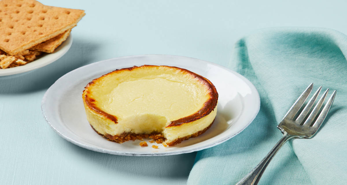 Vanilla Delight Cheesecake You’ll want a piece of this. | 1 Single Serve Cake