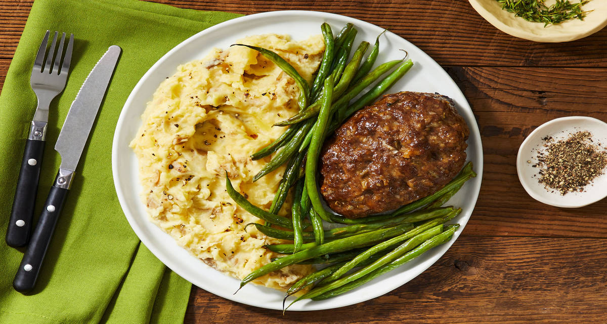 Italian Meatloaves with Green Beans and Mashed Potatoes