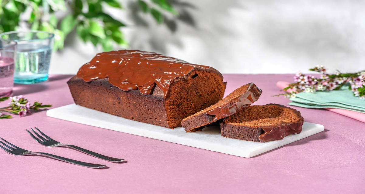 Cake nappé de chocolat +/- 10 parts | À cuisiner à la maison avec des ingrédients frais