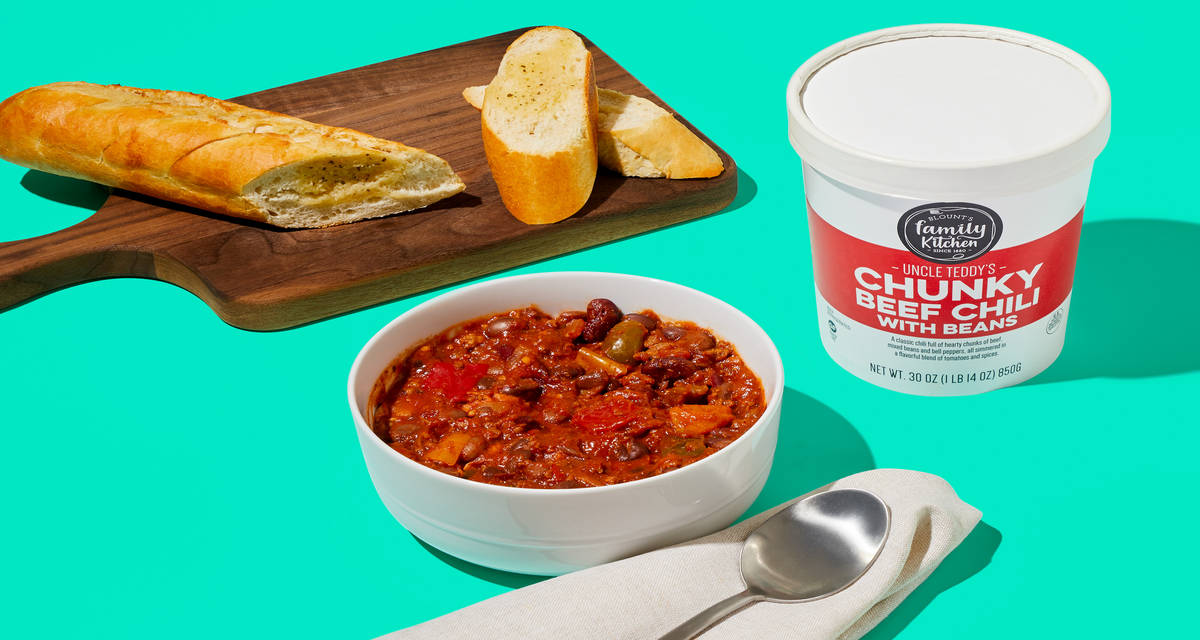Chunky Beef Chili & Garlic Bread All hearts for this hearty chili combo. | 3-4 Servings