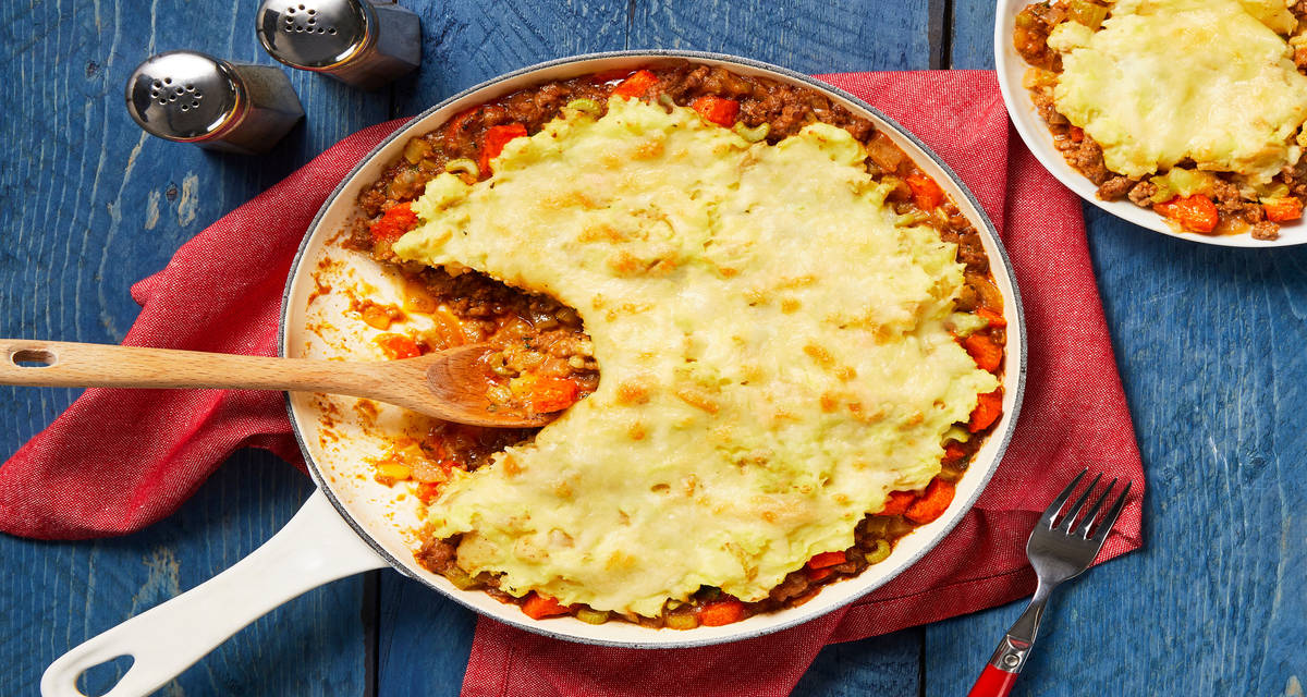 Pub-Style Shepherd’s Pie with White Cheddar & Thyme Mashed Potatoes