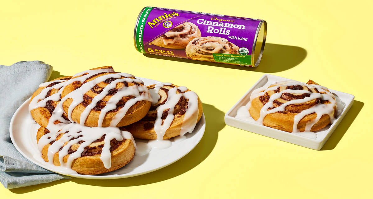 Annie’s Organic Cinnamon Rolls with Gooey Icing Drizzle | 5 Rolls