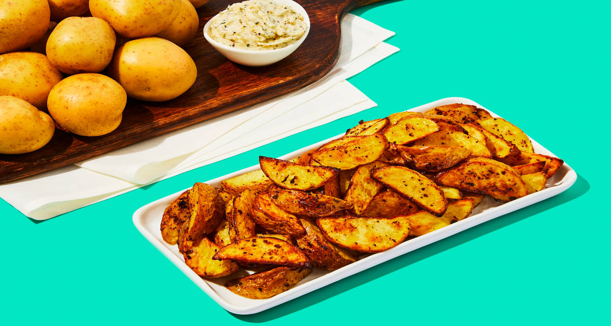Garlic Butter Roasted Potato Wedges Yukon Gold Potatoes & Garlic Herb Butter | 4 Servings