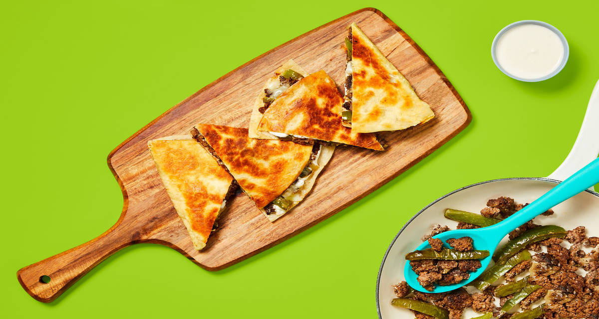 One-Pan Cheesy Beef Tortilla Melts with Green Bell Pepper & Spicy Cream Sauce