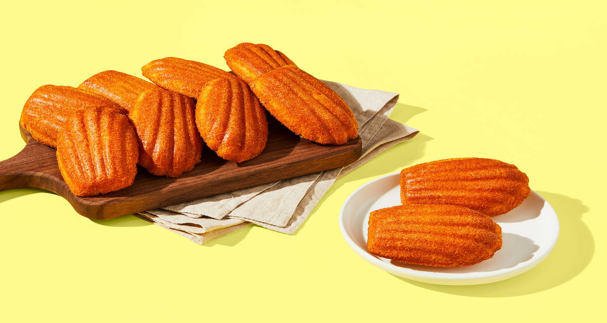 Madeleine Cakes Scrumptious little cakes for snacking.  | 10 servings (10 pieces)