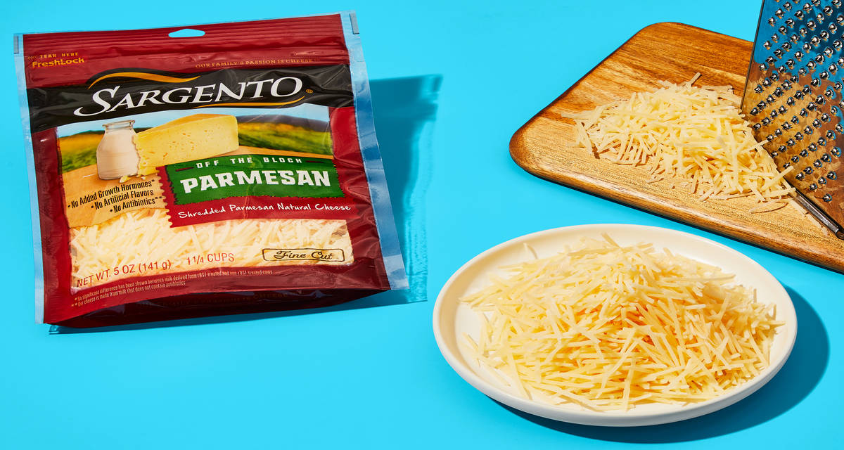Sargento® Shredded Parmesan Cheese It’s easy being cheesy | 5 oz