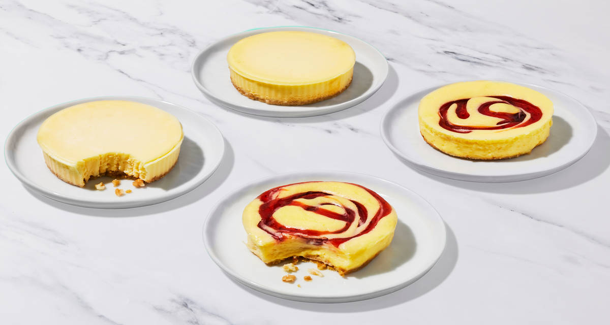 Vanilla Delight + White Chocolate Raspberry Swirl Cheesecake Pack 4 Single-Serve Cakes