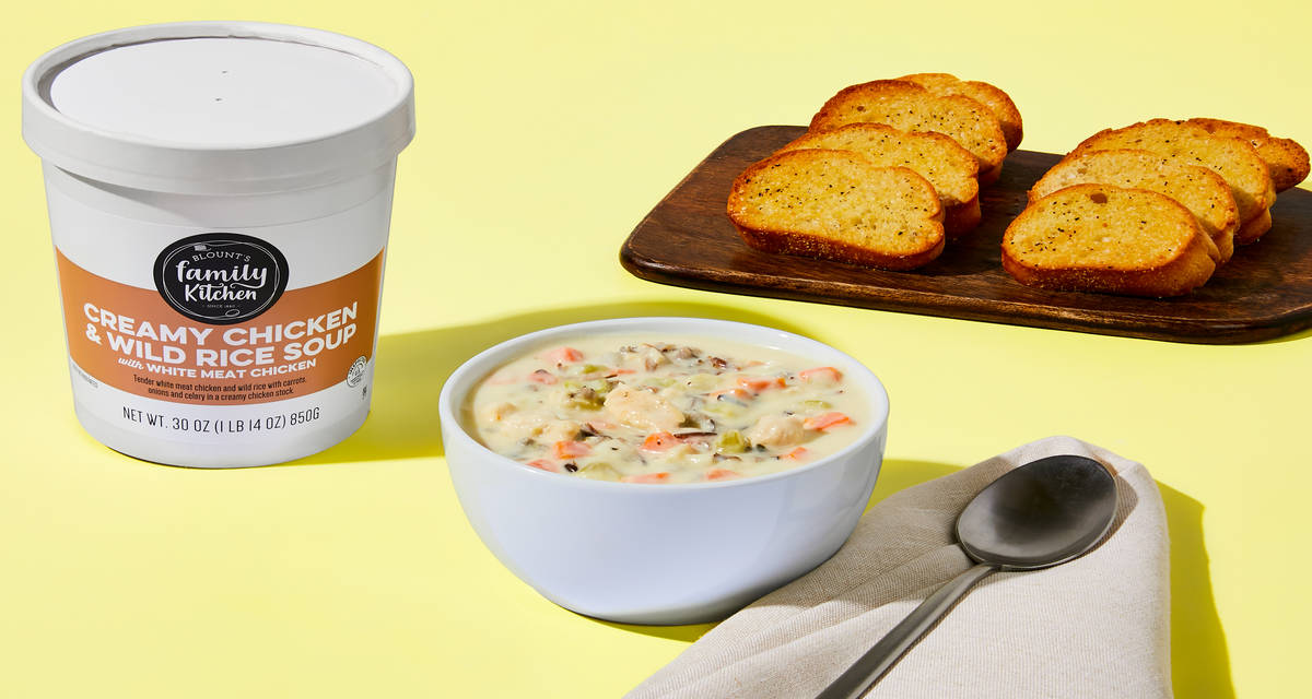 Creamy Chicken & Wild Rice Soup + Garlic Bread Souper 17 oz of deliciousness. I 2-3 Servings