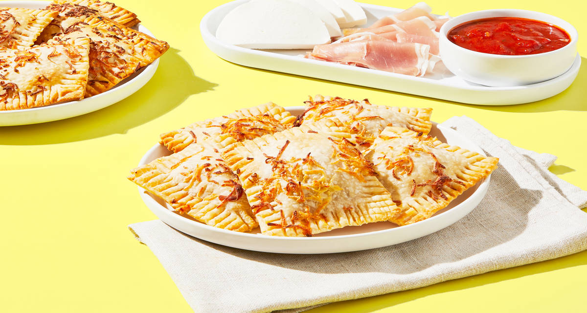 Prosciutto & Cheese Pizza Pockets Bite-size goodness | 2 Servings
