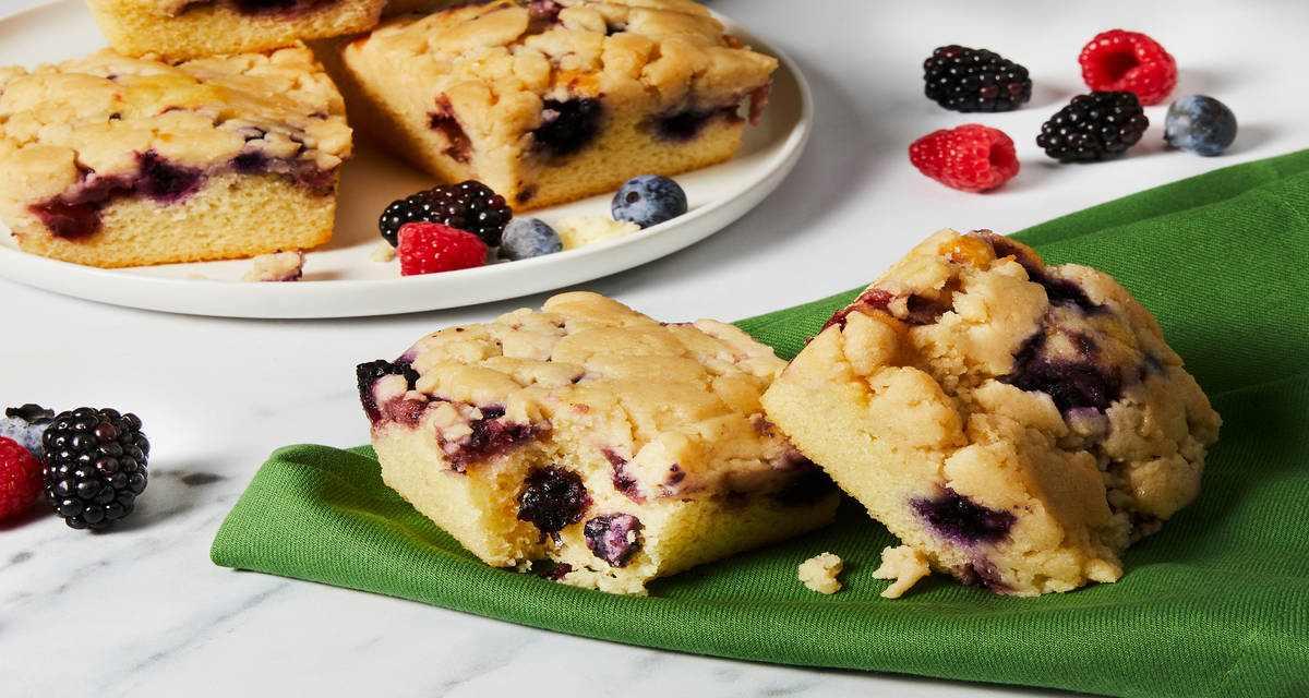 Mixed Berry Streusel Muffins You ain’t seen muffin yet | 4 Servings