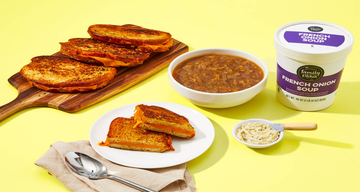 Cheddar Grilled Cheese & French Onion Soup A souper delicious combo. | 4 Servings