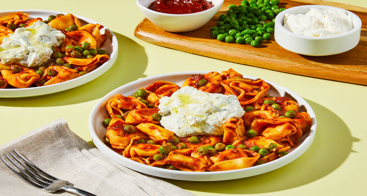 Hot to Trot Tortelloni Marinara with Peas & Herby Ricotta