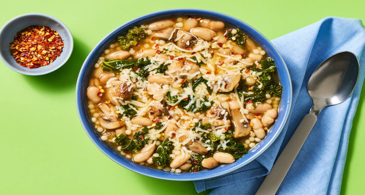 Cheesy Kale, Cannellini & Mushroom Soup with Pearl Pasta & Chili Flakes