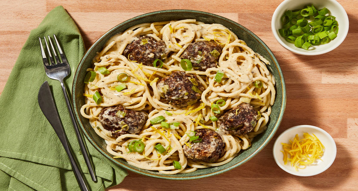W40 R04 Creamy Tuscan Spaghetti & Meatballs with Scallions & Lemon