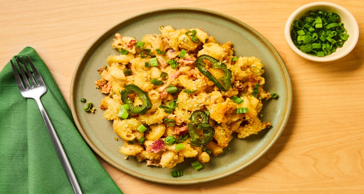 Bacon Jalapeño Mac & Cheese with a Crispy Panko Topping-image