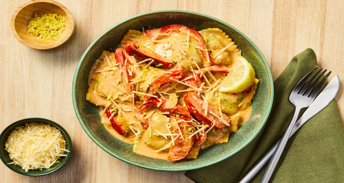 Chicken Sausage & Lemon Spinach Ravioli with Bell Pepper & Parmesan