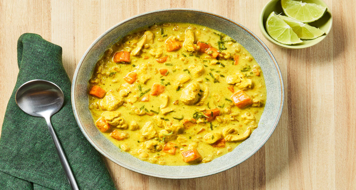 W39 R89 Gingery Coconut Chicken Soup with Farro, Carrots & Lime
