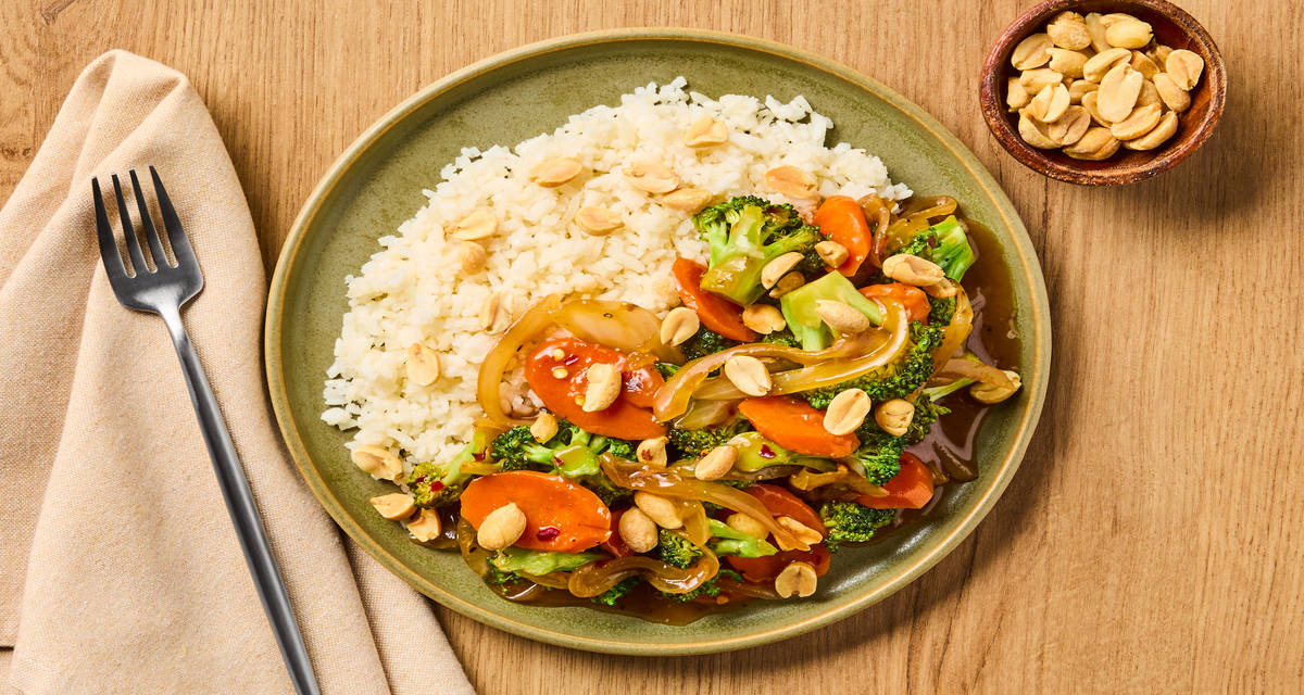 Szechuan Shrimp & Broccoli-Carrot Stir-Fry with Jasmine Rice & Peanuts