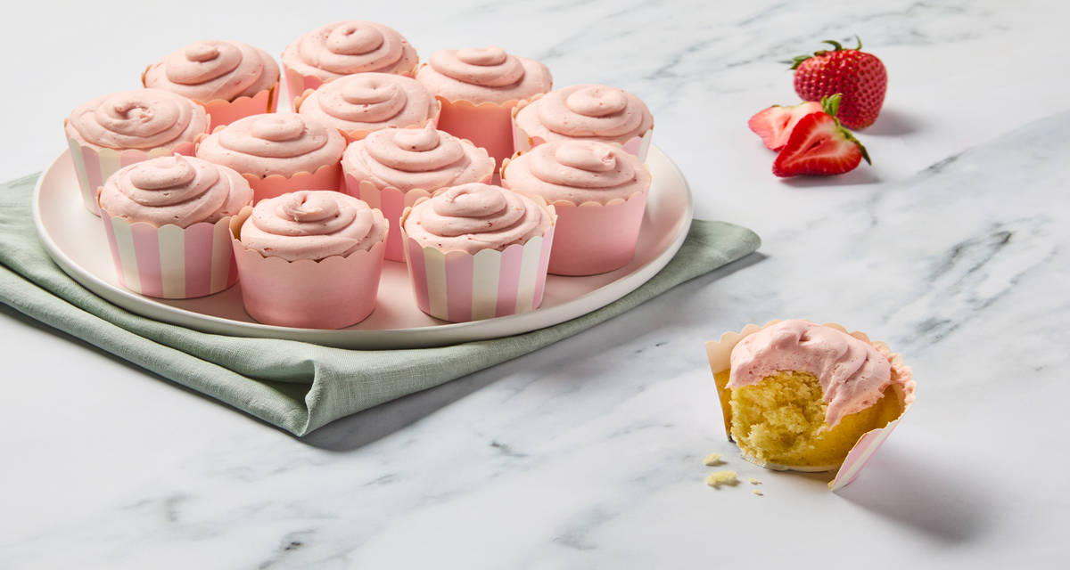 Vanilla Cupcakes with Strawberry Frosting Let them eat cupcakes! | 12 cupcakes