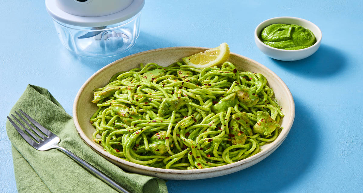 Spinach Pesto Spaghetti with Chicken Note: Food processor required