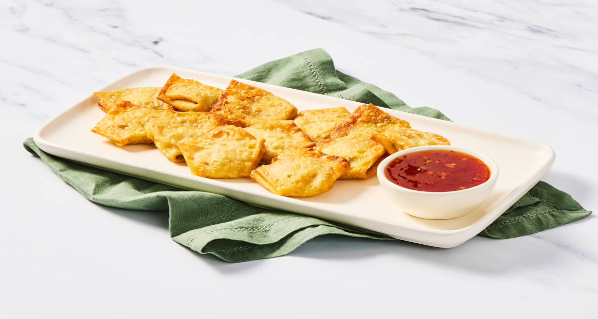 Crispy Jalapeño Popper Wontons with Sweet Thai Chili Sauce | 4-6 Servings