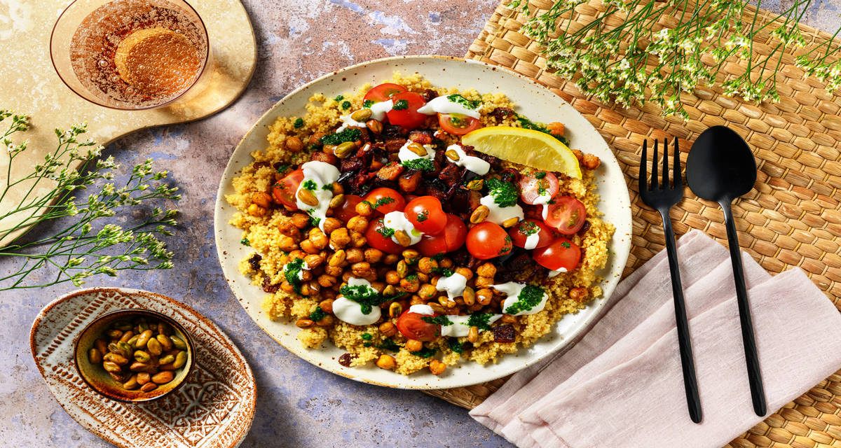 Marokkaanse 'stoof' met geroosterde aubergine en pittige harissasaus
