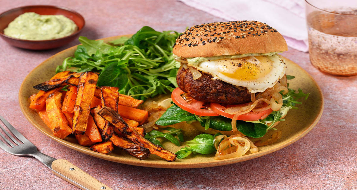 high protein burger pesto With carrot and potato fries