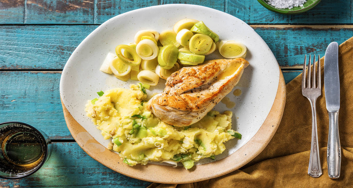 Rosmarinsglaserad kyckling med mosad potatis och smörstekt purjolök