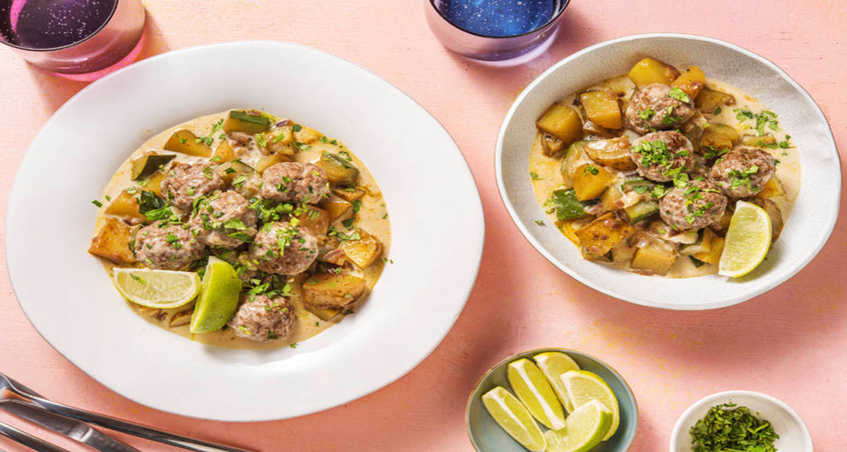 Garam masala curry med köttbullar, potatis och koriander