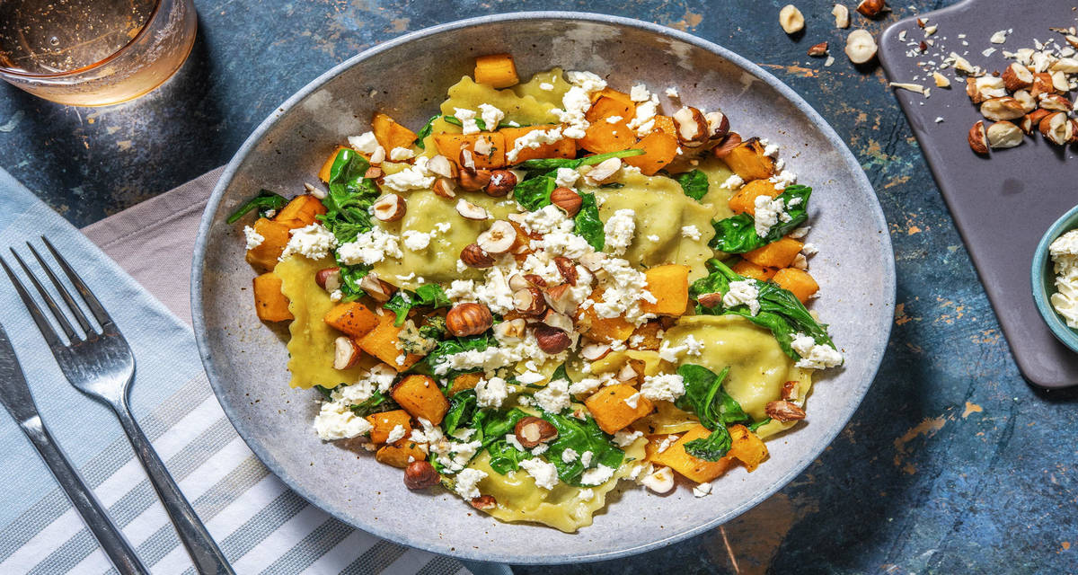 Ravioli med spinat, ricotta, honningbagt græskar & timiansmør