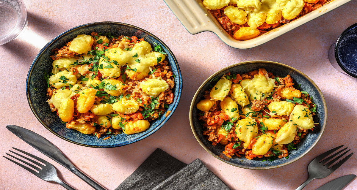Bagt gnocchi med oksekød, mozzarella & persille