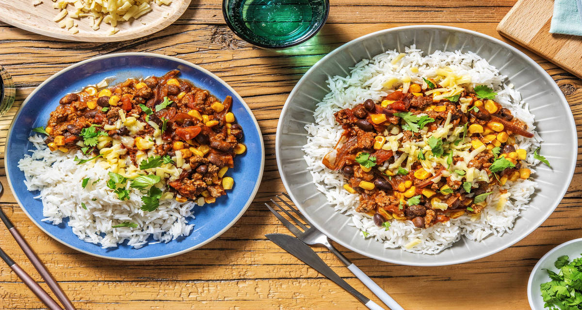 Chili con carne med hvidløgsris & koriander