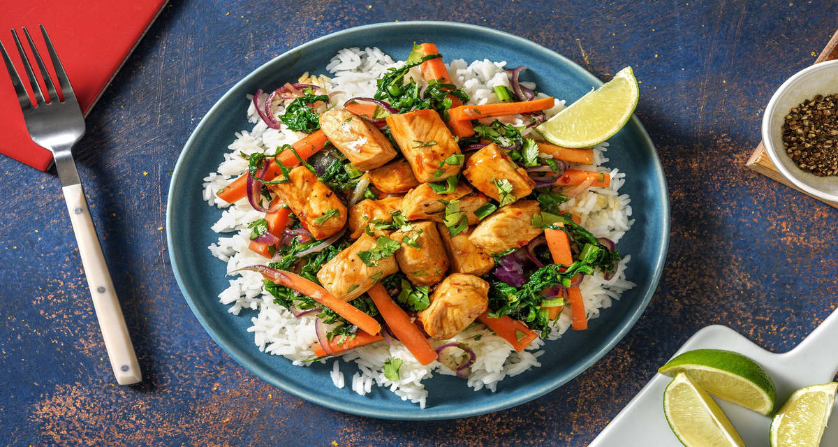 Sød chilimarineret svinekød med kinesisk broccoli & jasminris