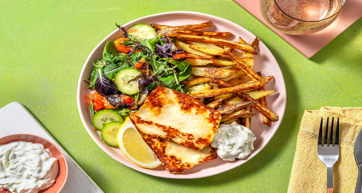 Honungsstekt halloumi med mild tzatziki och oreganokryddade pommes