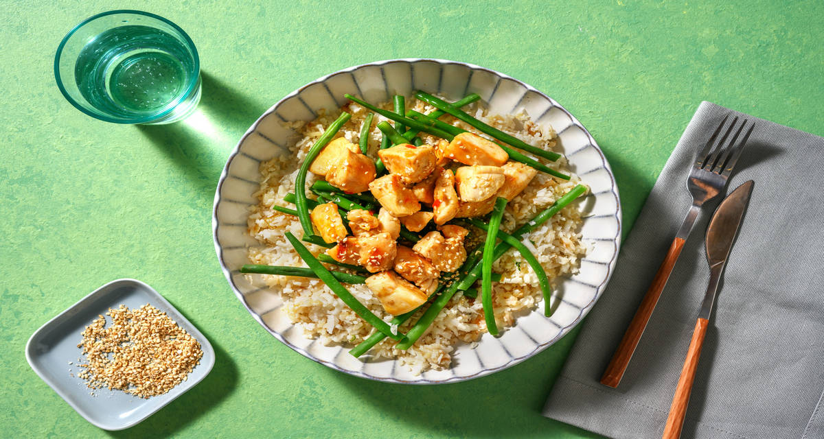 Sweet & sticky kip met gomasio met rijst, sperziebonen en Koreaanse kruiden