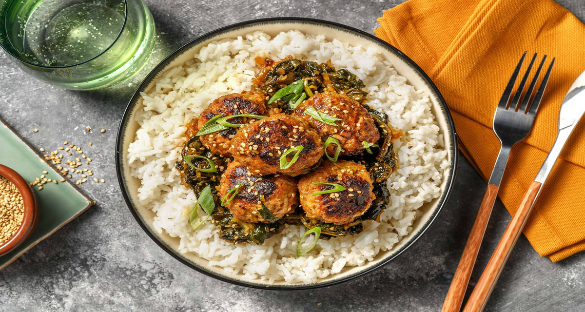 Polpette di carne con twist asiatico riso Basmati, spinaci e zenzero