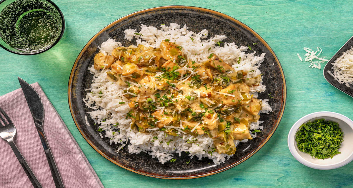 Poulet à la crème de poireau & muscade avec du fromage italien & du riz