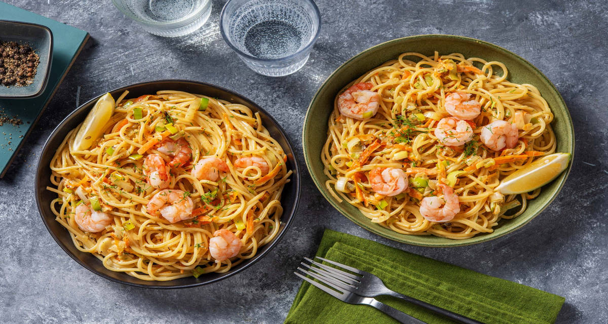 Cremet rejepasta med stegte grøntsager og frisk dild