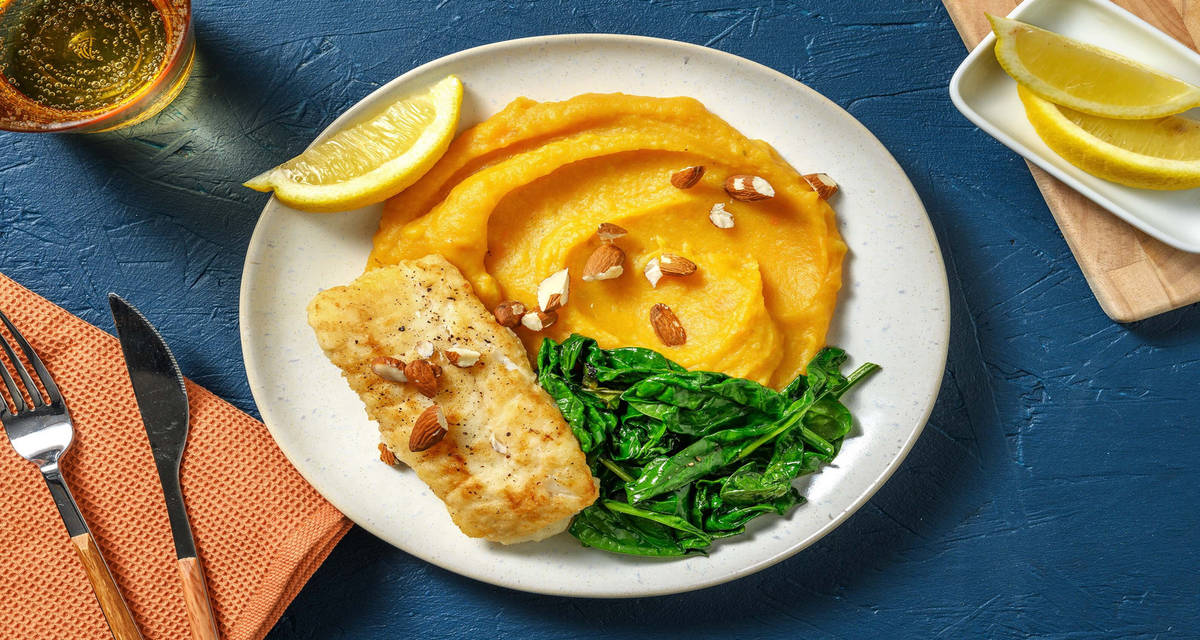 Merluzzo alla mugnaia con spinaci e purè di carote e patate